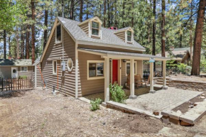 Moonridge R n R- Cozy Single Level Central Chalet Home